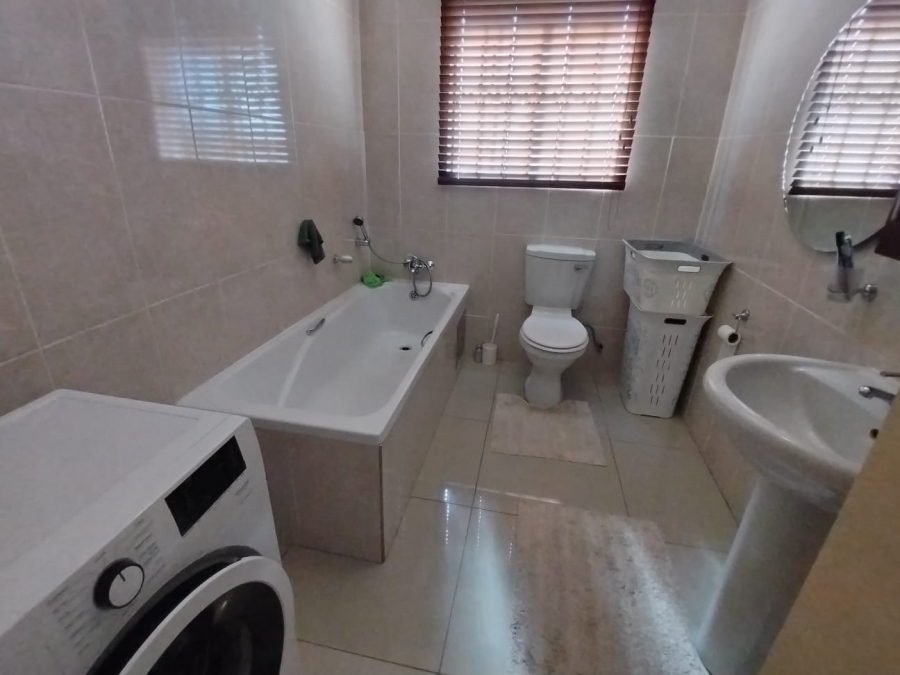3 Bedroom Property for Sale in Waterval East North West